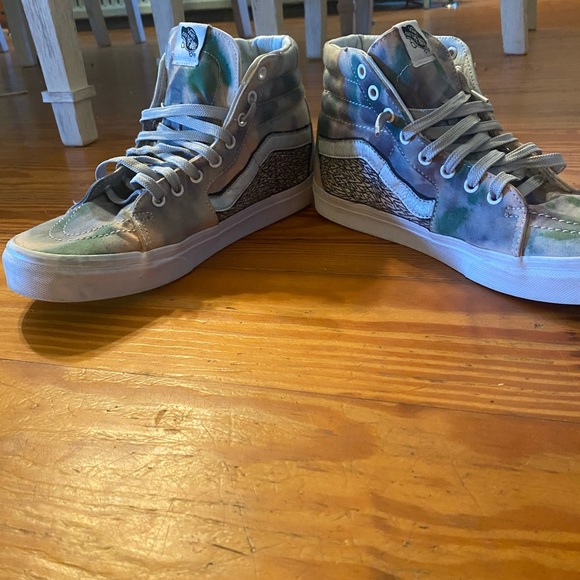 **CUSTOM Vans high tops** - Picture 2 of 7